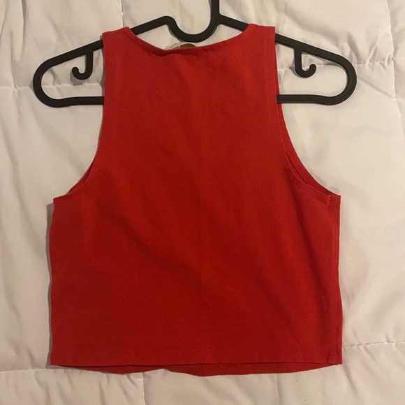 Red tank top - Picture 3 of 4